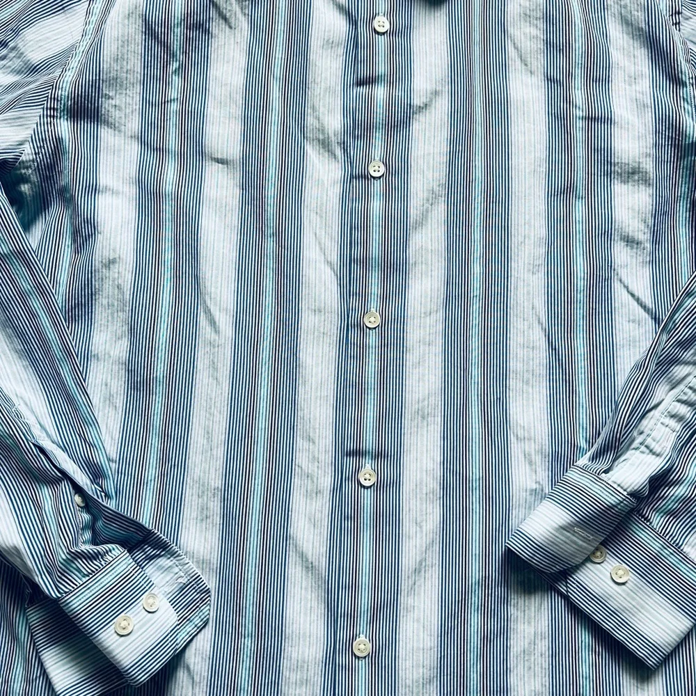 Mens size large Banana Republic button down shirt